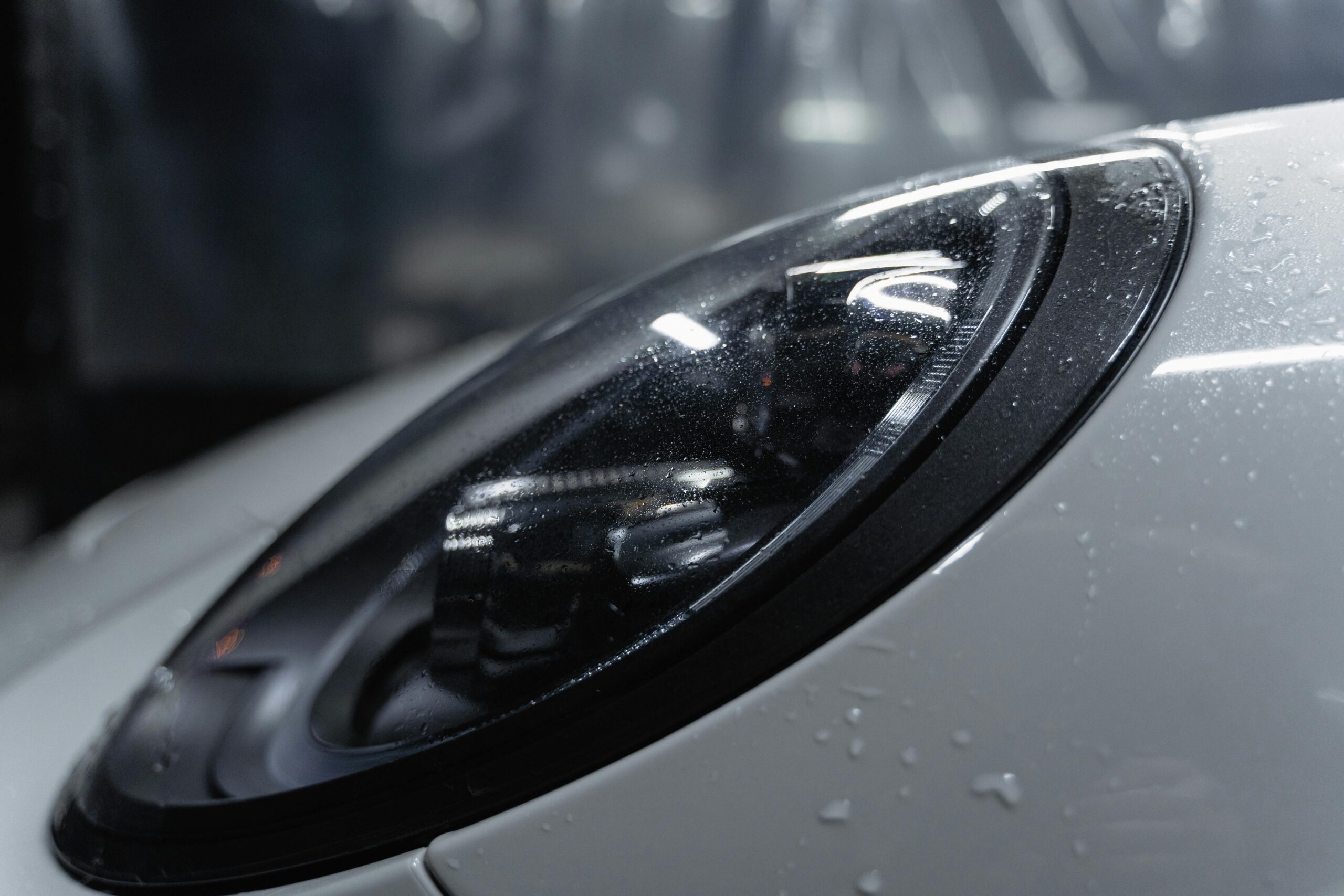Zo houdt u uw auto stralend schoon met een carwash in Hilversum